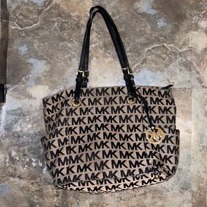 MICHAEL KORS HANDBAG